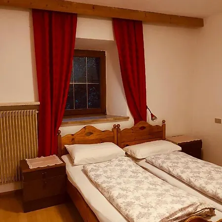 Bruggerhof Villa Lutago Buitenkant foto